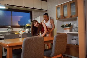 Con gái bị chồng yêu mới của mẹ nắc mỗi ngày, cho dù đã có người yêu