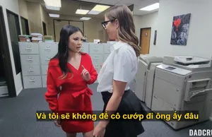 Bố dượng trúng số xxx cùng lúc hoa nhỏ và em trợ lý riêng