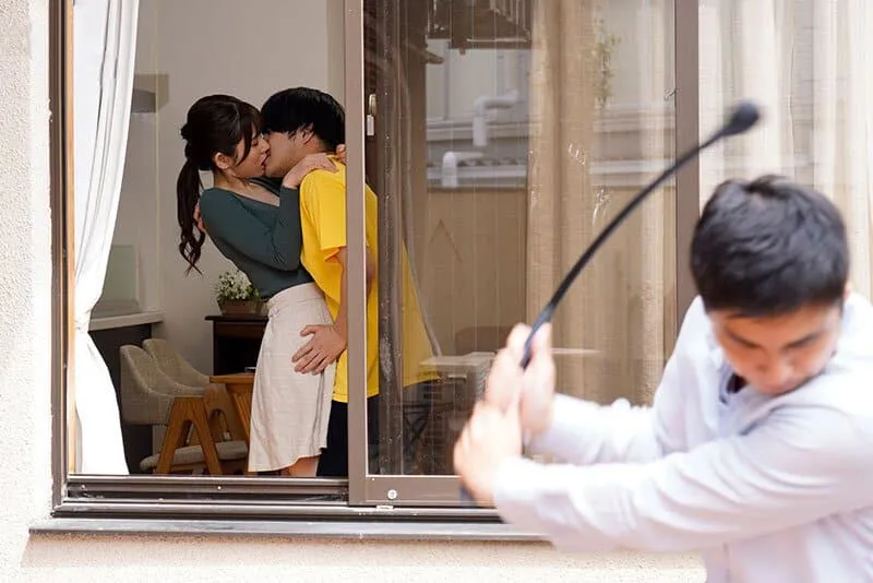 Chồng mãi mê với công việc, bà xã nảy sinh tình cảm với em anh xã vì cô đơn